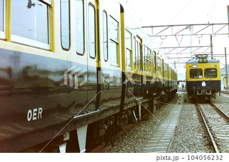 2003年10月の小田急ファミリー鉄道展、2600形旧塗装車2670F、2200形保存車両、海老名 104056232