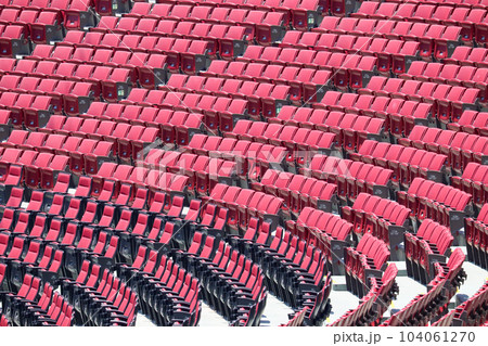 マツダスタジアムの内野席 104061270