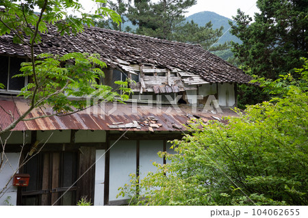 日本の岡山県新見市の古くてとても美しい建物 104062655