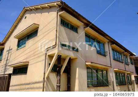 忠実に再現されたトキワ荘・裏面(豊島区立トキワ荘マンガミュージアム) 忠実に再現されたトキワ荘・裏面(豊島区立トキワ荘マンガミュージアム) 104065975