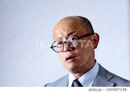 寂しい中年男性 寂しい中年男性 104067146