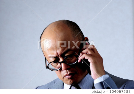 寂しい中年男性 寂しい中年男性 104067582