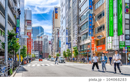 東京都千代田区の都市風景 秋葉原 秋葉原駅前南通り 東京都千代田区の都市風景 秋葉原 秋葉原駅前南通り 104068283