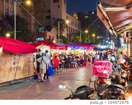 台湾　寧夏夜市　※一部ソフトフォーカス 104072079