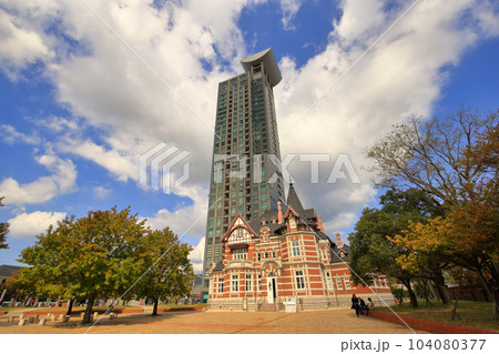 秋の門司港レトロの風景 104080377