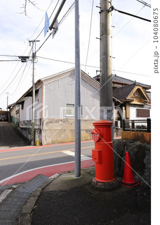 千葉　佐倉　丸ポストのある風景（佐倉市役所） 104080675