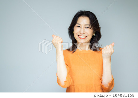 50代女性  104081159