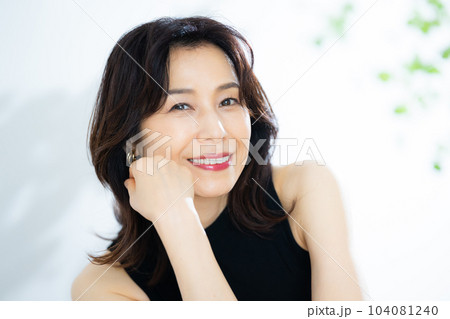 50代女性 104081240