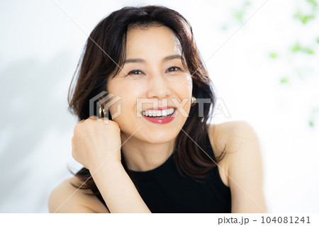 50代女性 104081241