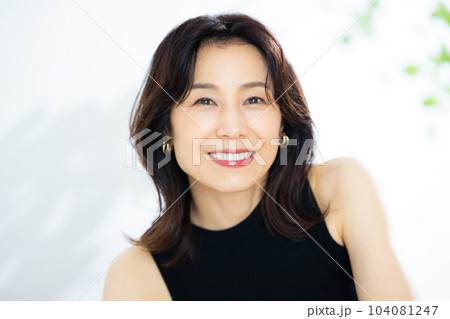 50代女性 104081247