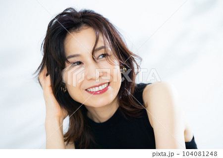 50代女性 104081248