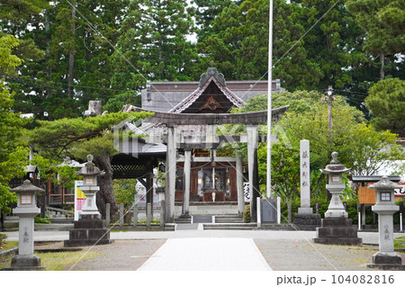 荘内神社全景（山形県鶴岡市） 104082816