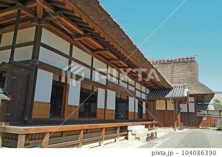 史跡 足利学校の方丈(左)と庫裡(右)【栃木県足利市】 104086390