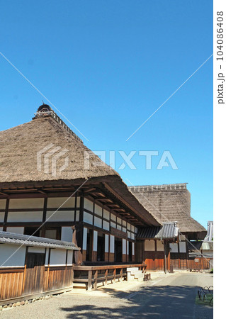 史跡 足利学校の方丈(左)と庫裡(右)【栃木県足利市】 104086408