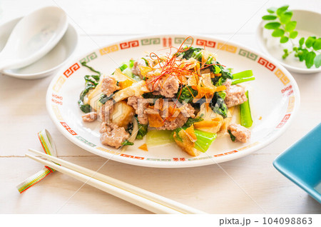 挽肉と厚揚げ入り野菜炒め 挽肉と厚揚げ入り野菜炒め 104098863