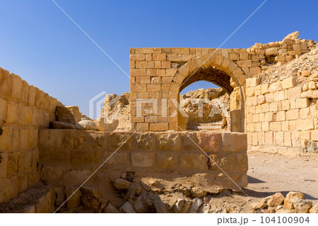 Ruins of crusaders Shobak Castle, Jordan 104100904