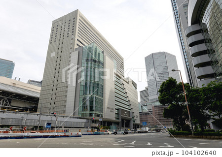 JR大阪駅と阪急百貨店(2023年5月撮影) JR大阪駅と阪急百貨店(2023年5月撮影) 104102640
