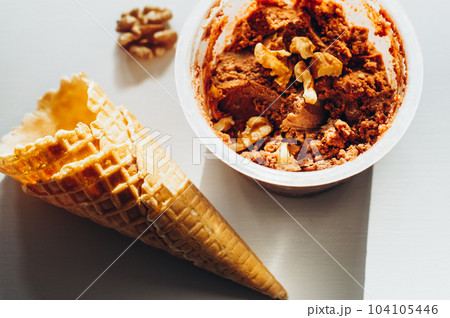 No-churn chocolate ice cream No-churn chocolate ice cream 104105446