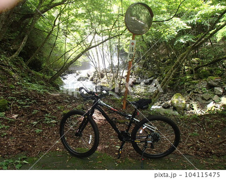 マウンテンバイク マウンテンバイク 104115475
