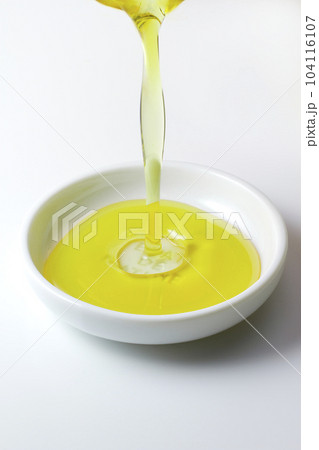 オリーブ油 104116107