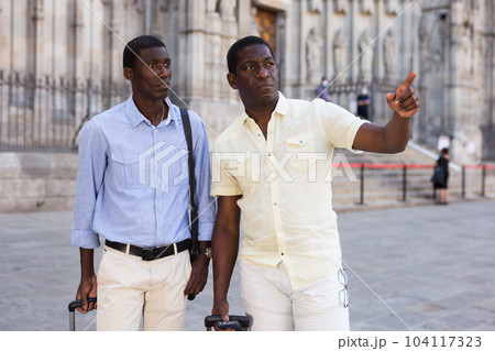 Interested aframerican travel friends visiting city attractions 104117323