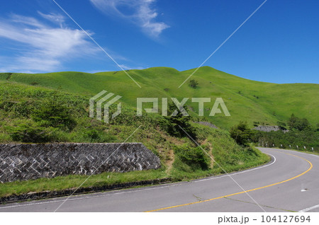ビーナスラインの三峰山 104127694