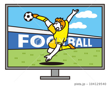 オーバーヘッドキックをする選手を映している大画面テレビ 104129540