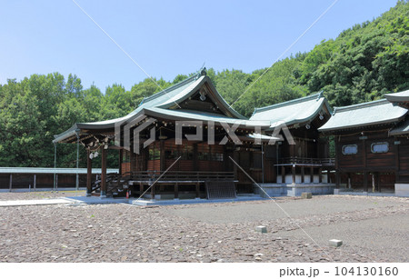 屋島南嶺の南麓に坐す「讃岐東照宮 屋島神社」 屋島南嶺の南麓に坐す「讃岐東照宮 屋島神社」 104130160