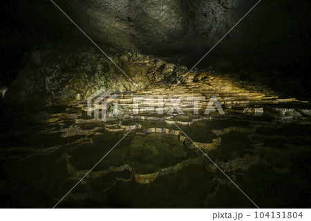 秋芳洞 百枚皿 秋芳洞 百枚皿 104131804