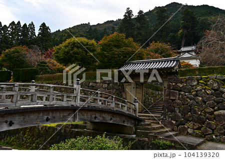 秋の出石城跡 104139320