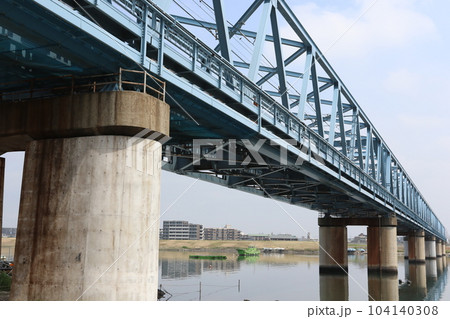 千葉県市川市の江戸川放水路に架かる「第二江戸川橋梁」 千葉県市川市の江戸川放水路に架かる「第二江戸川橋梁」 104140308