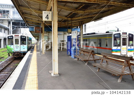 雨模様の肥薩おれんじ鉄道、川内駅から薩摩大川駅までの車窓風景(2022年) 104142138