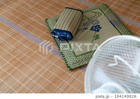 夏の昼寝イメージ 夏の昼寝イメージ 104149826