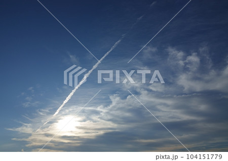 晴れた午後の空・夏・空主体・210830pm 104151779