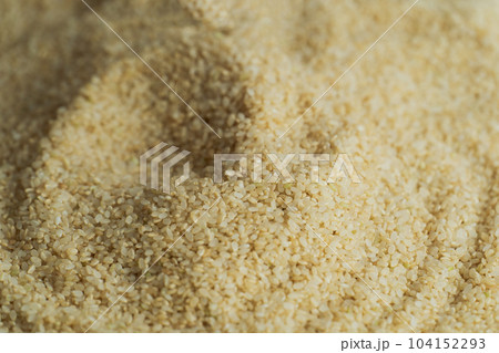 玄米のクローズアップ写真 104152293