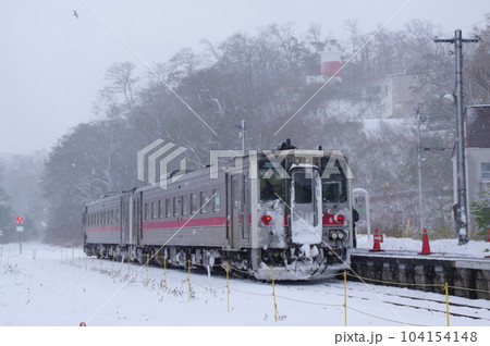 増毛駅に停車中のキハ54系 増毛駅に停車中のキハ54系 104154148