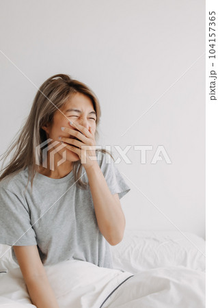 Funny face sleepy head woman just wake up in the morning dizzy and lazy. Funny face sleepy head woman just wake up in the morning dizzy and lazy. 104157365