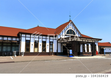 【香川県】晴天の（JR 琴平駅） 104168419