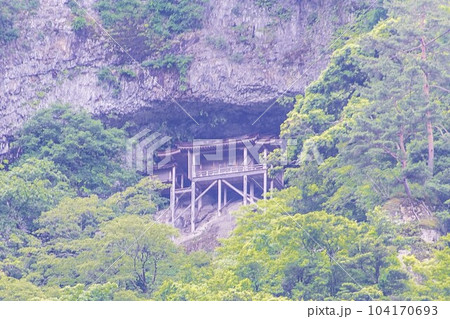 鳥取県 三朝町 投入堂 鳥取県 三朝町 投入堂 104170693