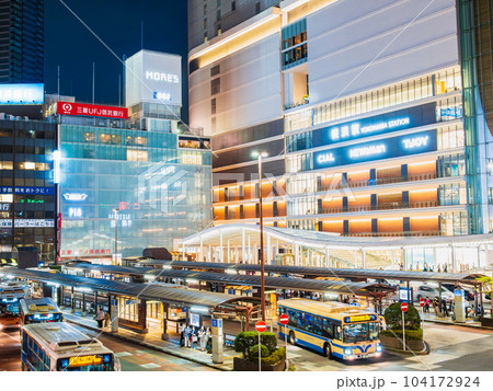 横浜駅西口　夜景 104172924