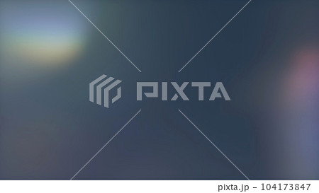 ネイビーの背景の左上にプリズムがぼやけたような光 104173847