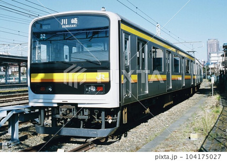 留置線に停車する南武線の209系 104175027