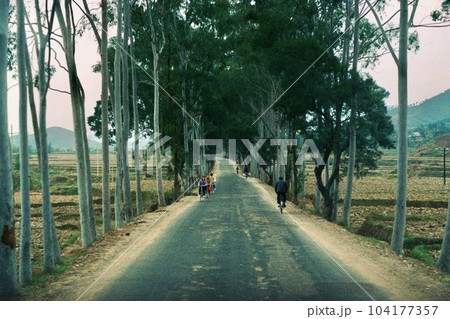 中国　1989年の風景　悟州から桂林への道　フィルムスキャン 104177357