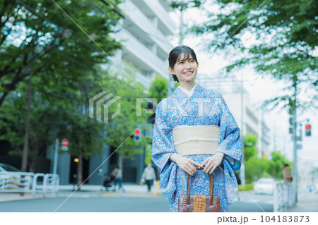 青い小紋 着物 青い小紋 着物 104183873