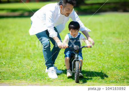 新緑のファミリー 新緑のファミリー 104183892