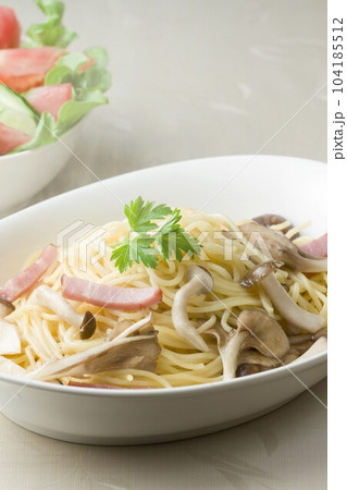 茸のスパゲッテー 104185512