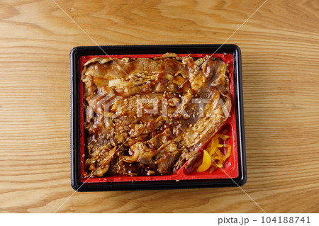 カルビの焼肉丼 104188741