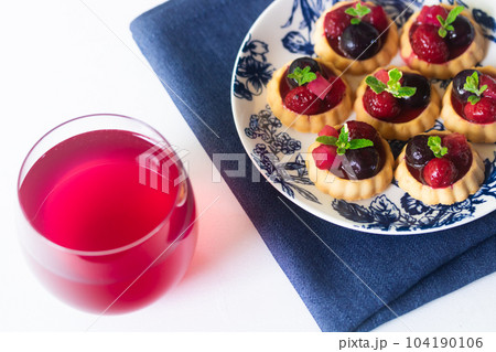 一口タルトの冷凍ベリーのせ 104190106