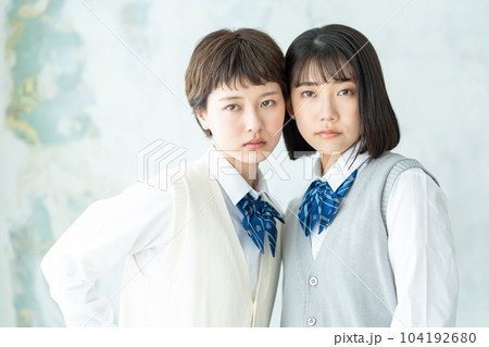 女子高生　制服 104192680