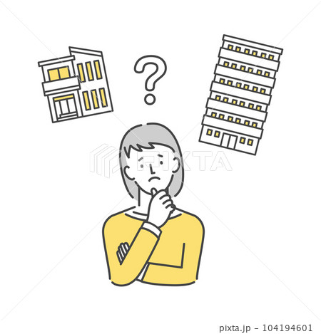 一戸建てとマンションを比較検討する女性 104194601